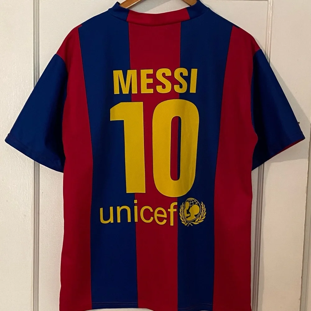 FC Barcelona Lionel Messi Qatar Airways Youth XL Jersey - Picture 2 of 5